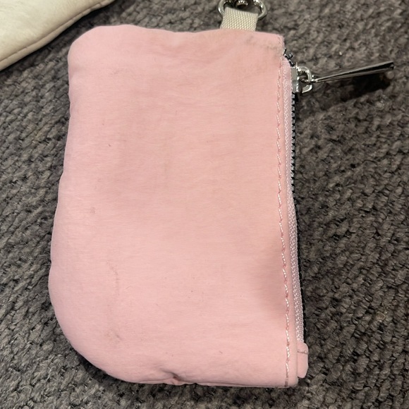 XSUIOY Dual Pouch Wristlet Keychain Wallet, Mini Zip Around Wallet - Picture 2 of 4